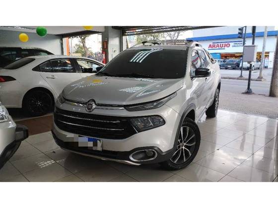 FIAT TORO 2.0 16V TURBO DIESEL VOLCANO 4WD AT9 FIAT TORO 2.0 16V TURBO DIESEL VOLCANO 4WD AT9